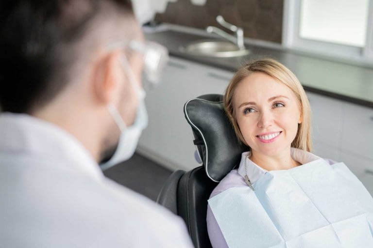 clínica dental en Barcelona y Gavá, dentista en Barcelona y Gavá.