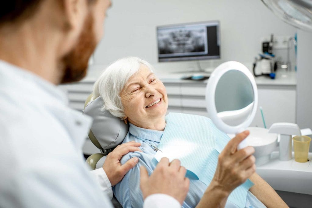 implantología oral en Barcelona y Gavá, dentista en Barcelona y Gavá, clínica dental en Barcelona y Gavá.
