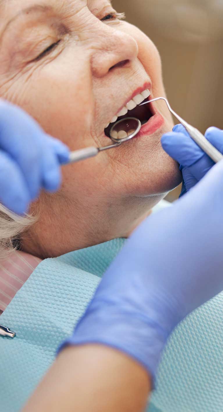 implantología oral en Barcelona y Gavá, dentista en Barcelona y Gavá, clínica dental en Barcelona y Gavá.