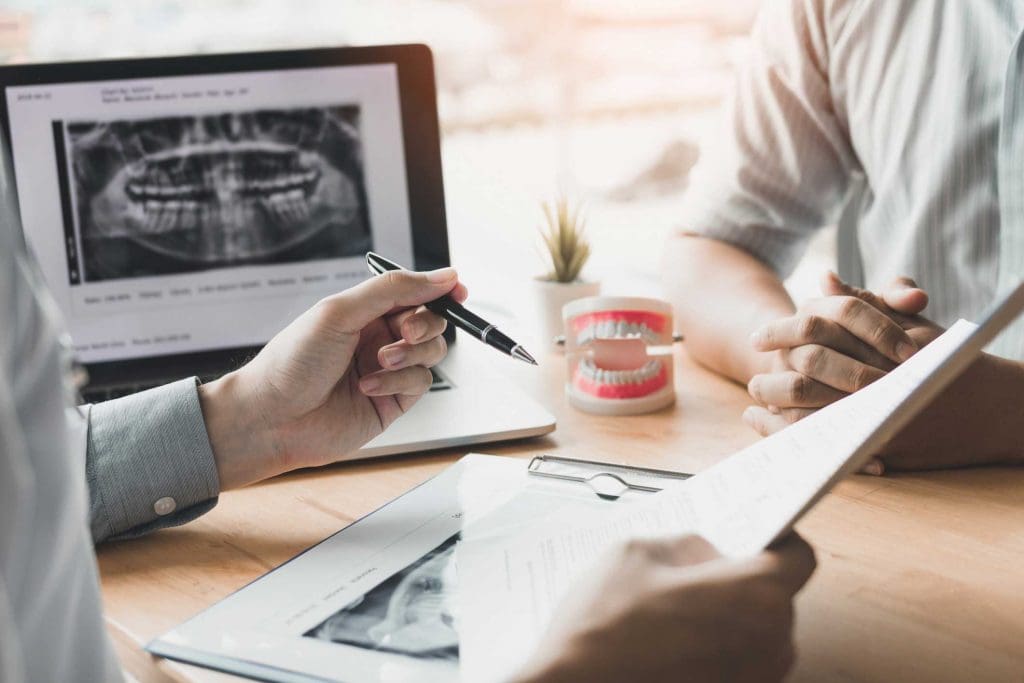 clínica dental en Barcelona y Gavá, dentista en Barcelona y Gavá.